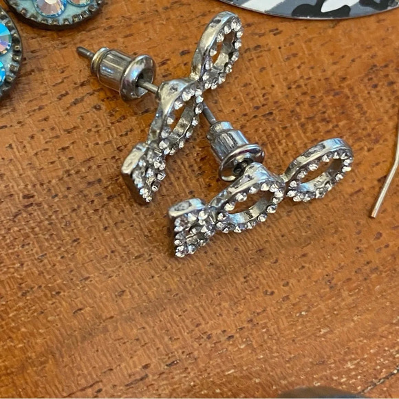 Spooky Season Halloween Assorted Earrings and Pin - Picture 7 of 11